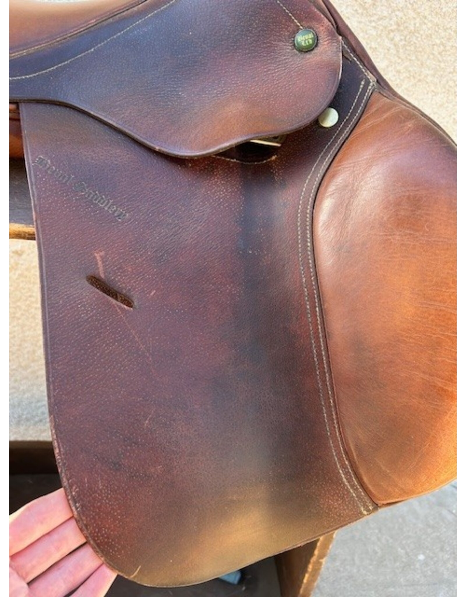 Beval Jump Saddle 17" Seat, 4" Gullet