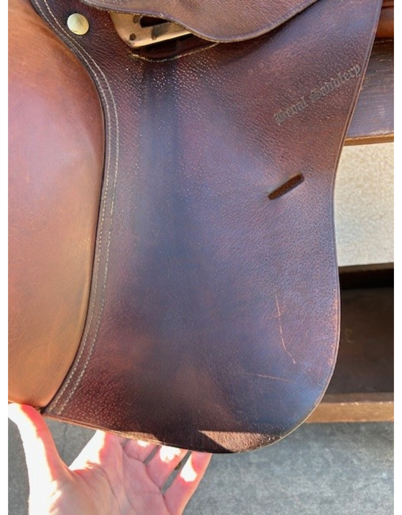 Beval Jump Saddle 17" Seat, 4" Gullet