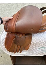 Barnsby Jump Saddle 16" Seat #4 Wide Tree
