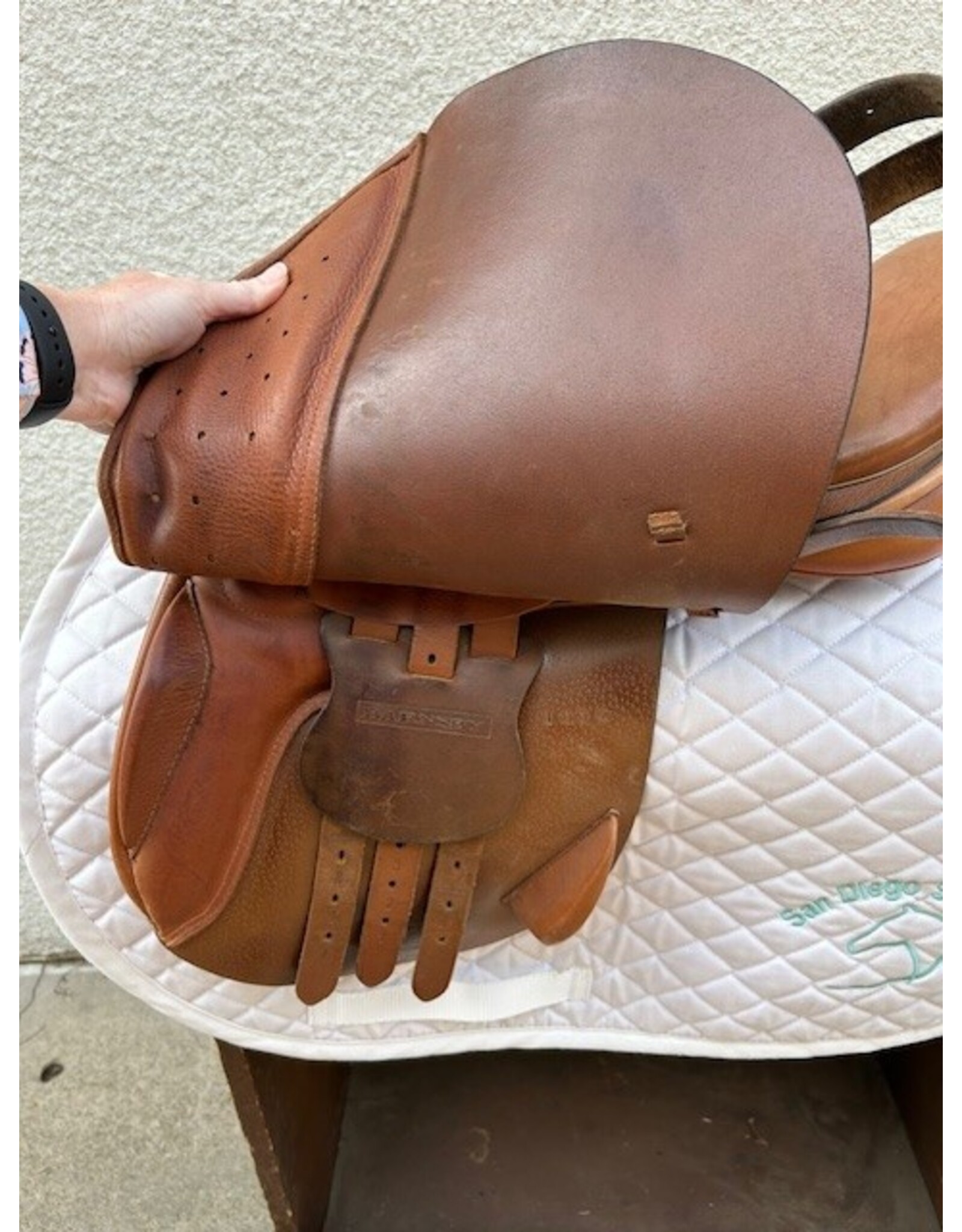 Barnsby Jump Saddle 16" Seat #4 Wide Tree