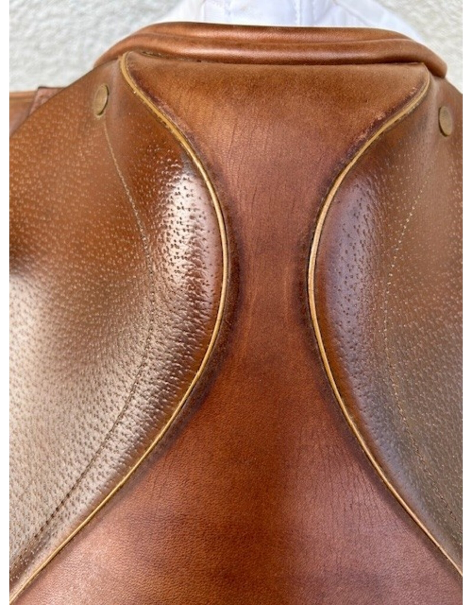 Barnsby Jump Saddle 16" Seat #4 Wide Tree
