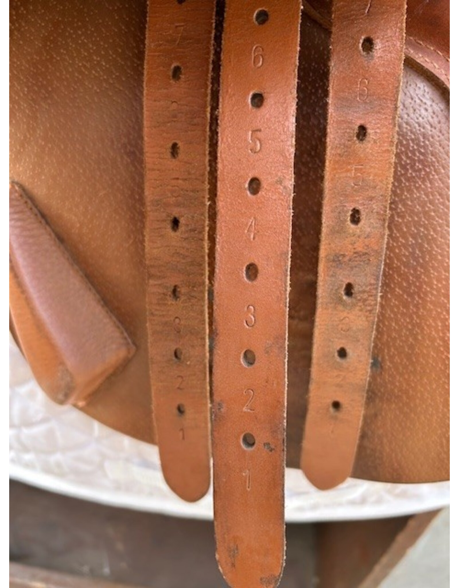 Barnsby Jump Saddle 16" Seat #4 Wide Tree
