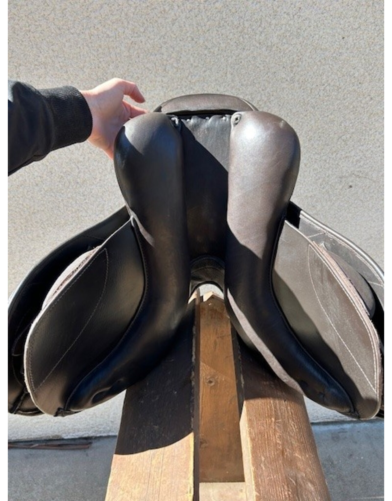 Royal Heritage Pony Jump Saddle 14" Interchangable Gullet