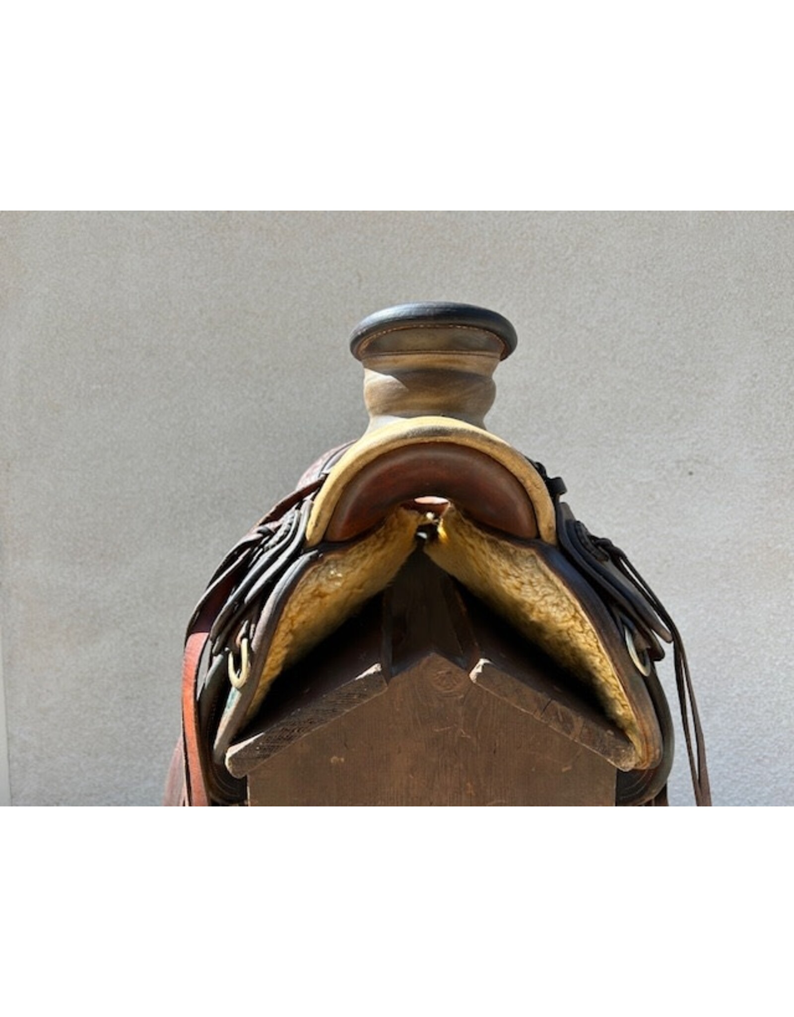 D.R. Hoover Roping Saddle 15.5" Seat, 8" Gullet (wide)