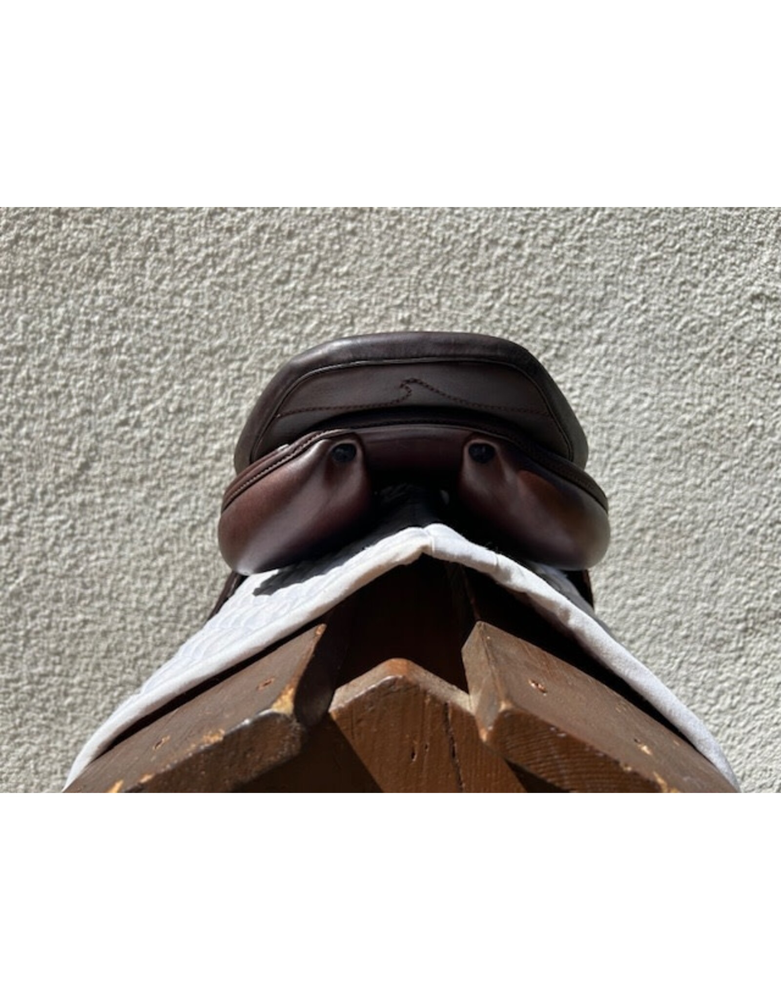 Prestige Passion Jump Saddle 17" 32 Tree (medium-narrow)