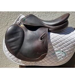 Prestige Passion Jump Saddle 17" 32 Tree (medium-narrow)
