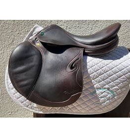 Prestige Passion Jump Saddle 17" 32 Tree (medium-wide)