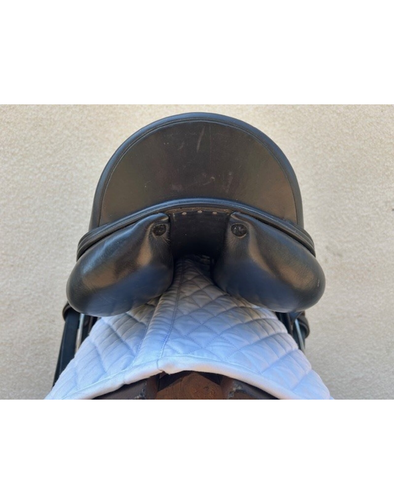 Amerigo Dressage Saddle 17.5" Wide Tree