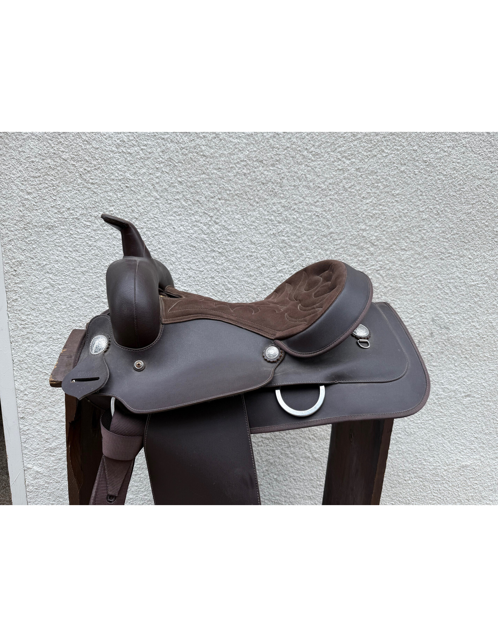 Wintec Western Saddle Synthetic Brown 15" Medium Tree