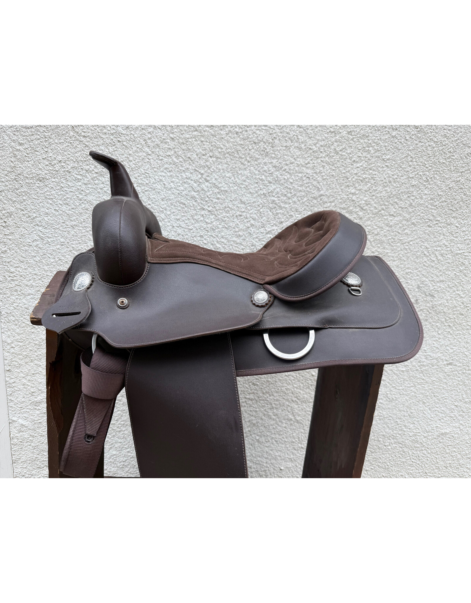 Wintec Western Saddle Synthetic Brown 15" Medium Tree