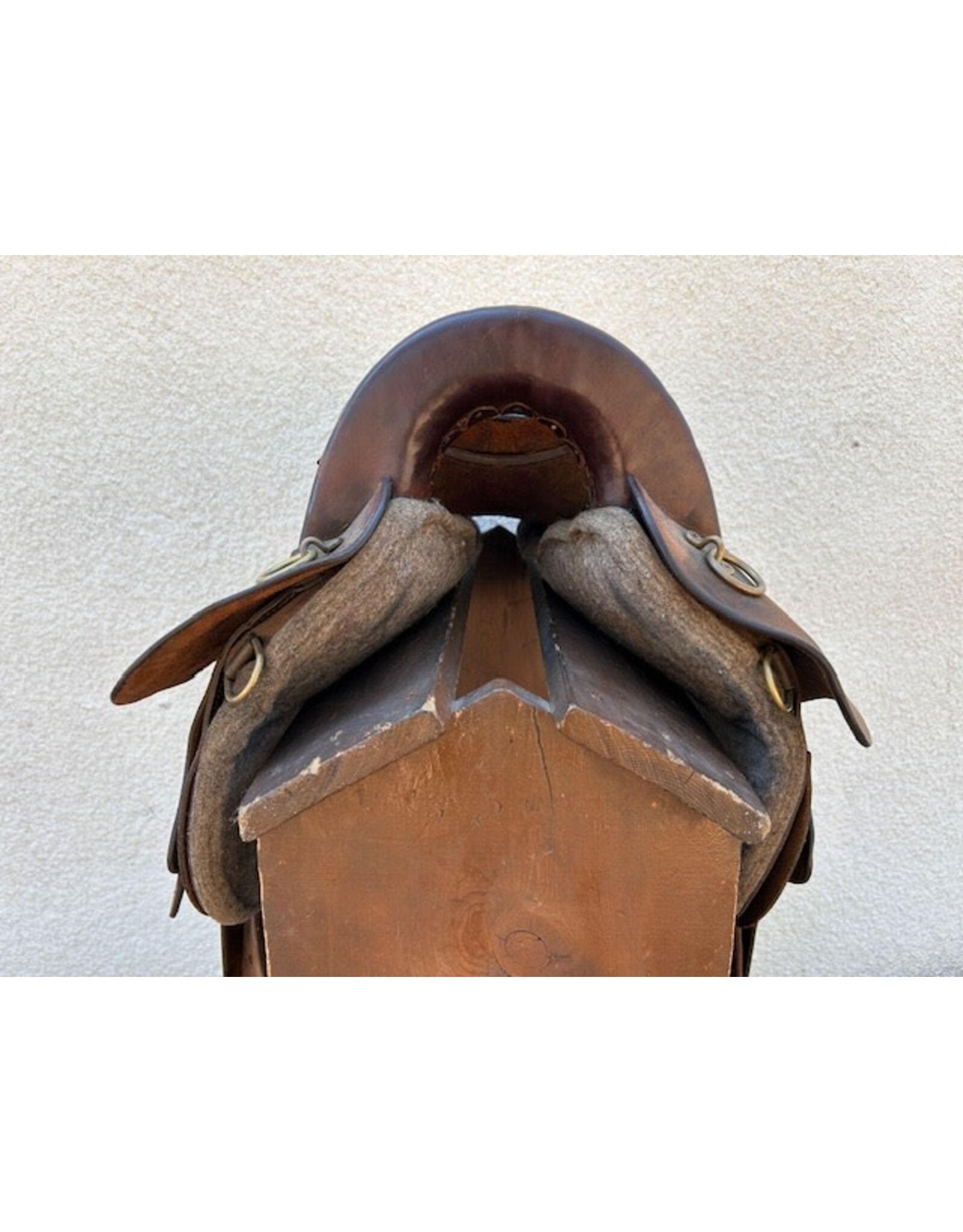 Tucker Trail Saddle 15.5" Seat 5.5" Gullet