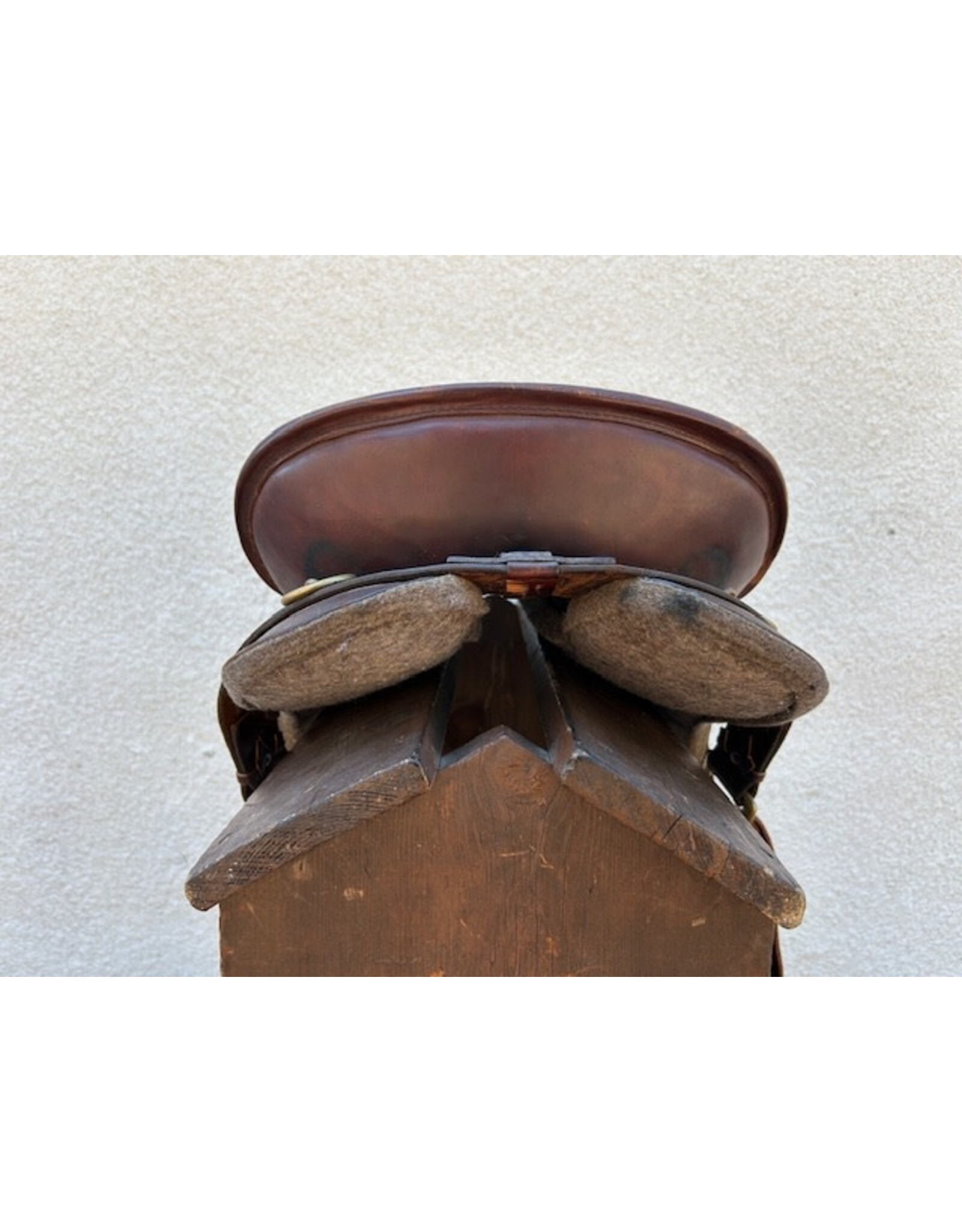 Tucker Trail Saddle 15.5" Seat 5.5" Gullet