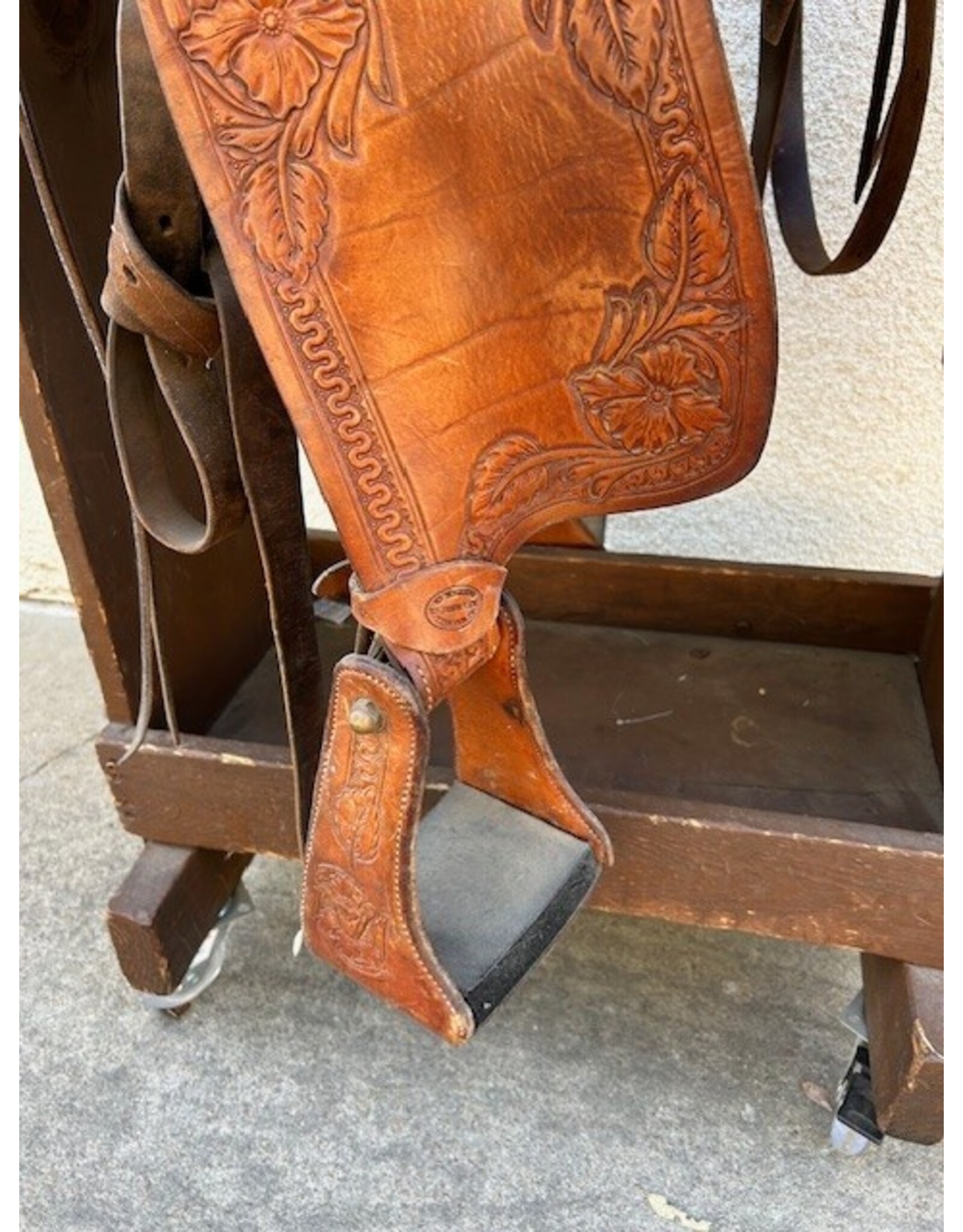 JJ Maxwell Saddle 16" Seat 7" Gullet
