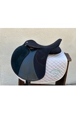 Wintec Lite 17" Seat Black Gullet Plate (Medium)