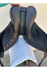 Superior Dressage Saddle 18" Seat, 5.5" Gullet