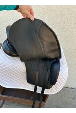 Superior Dressage Saddle 18" Seat, 5.5" Gullet