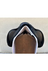 Superior Dressage Saddle 18" Seat, 5.5" Gullet