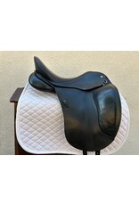Superior Dressage Saddle 18" Seat, 5.5" Gullet