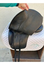 Superior Dressage Saddle 18" Seat, 5.5" Gullet