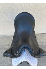 Superior Dressage Saddle 18" Seat, 5.5" Gullet