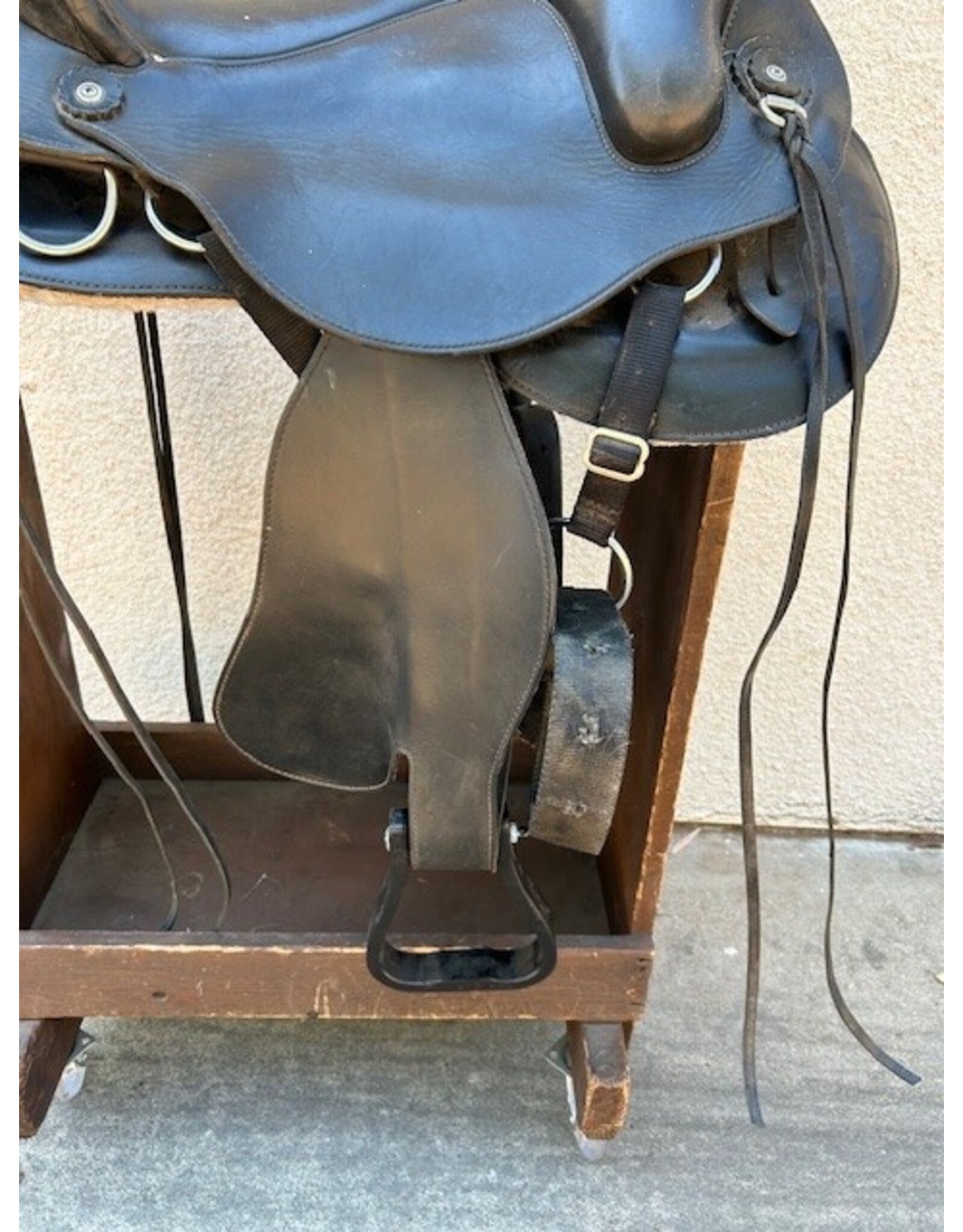 Hill View Farm Orthoflex 16" Seat w/ Fleece Booties