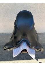 Bates "DR" Dressage Saddle 17" Seat, Medium Gullet Plate Installed Bates "DR" Dressage Saddle 17" Seat, Medium Gullet Plate Installed