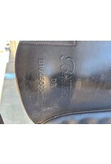Bates "DR" Dressage Saddle 17" Seat, Medium Gullet Plate Installed Bates "DR" Dressage Saddle 17" Seat, Medium Gullet Plate Installed