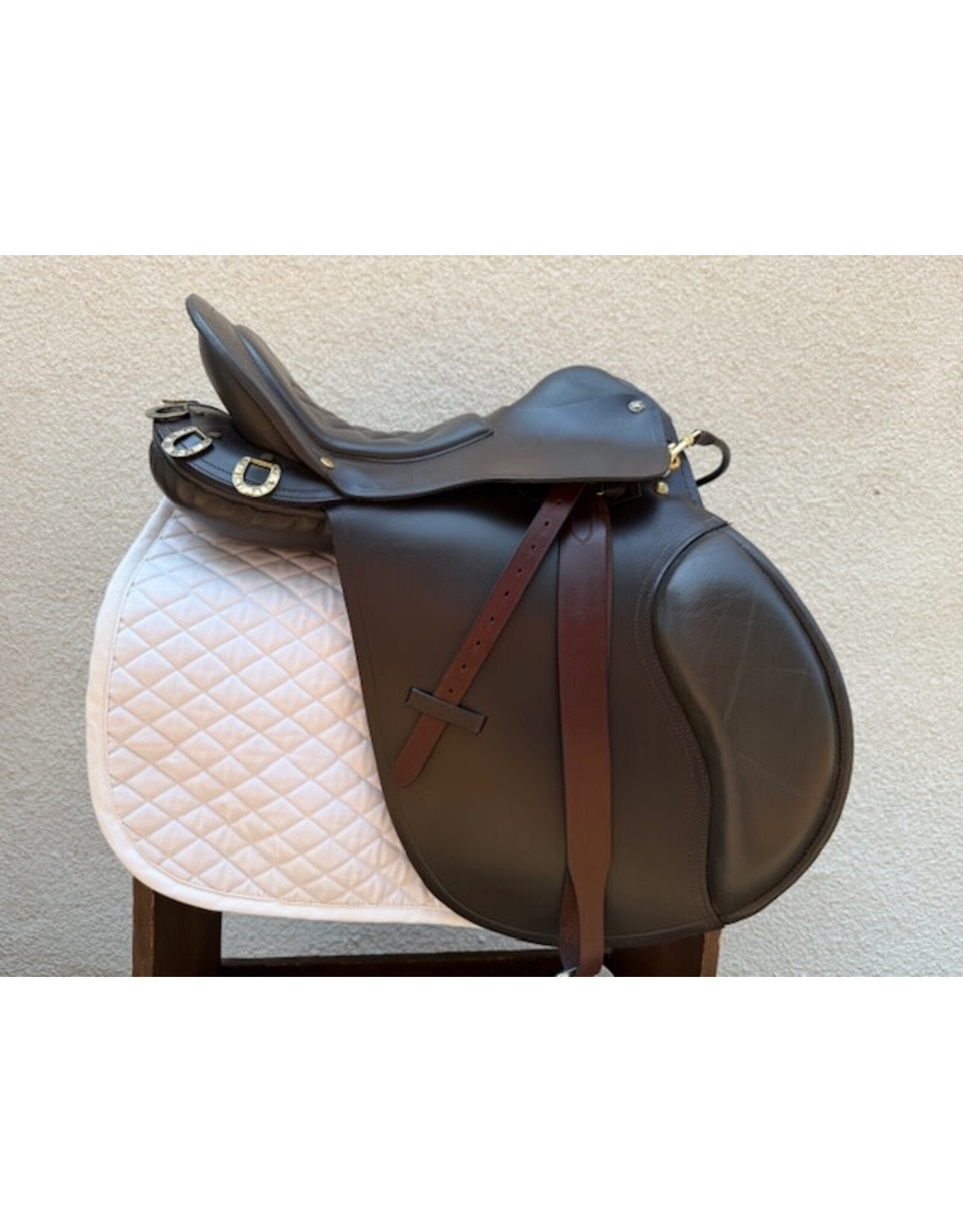 EquiRoyal Regency English Endurance 18" Wide