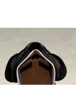 Hintermayer Anatomic Dressage Saddle 17" Medium
