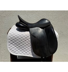 Hintermayer Anatomic Dressage Saddle 17" Medium