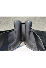 Wintec Isabelle Dressage Saddle XCH 17"