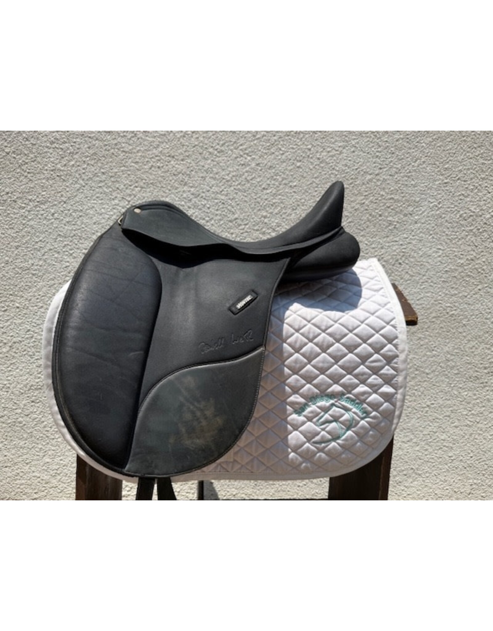 Wintec Isabelle Dressage Saddle XCH 17"