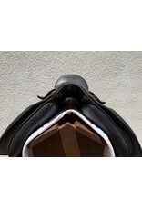 Wintec Isabelle Dressage Saddle XCH 17"