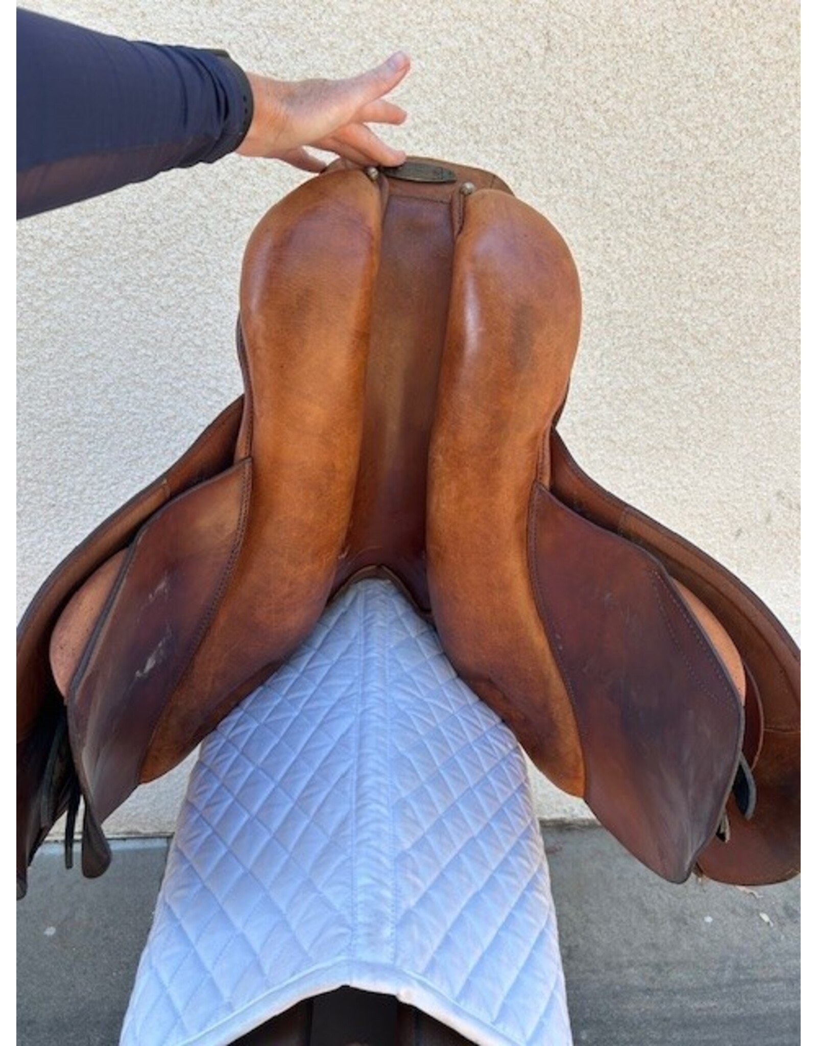 Stubben Genesis De Luxe 16.5" Seat, XWide Tree