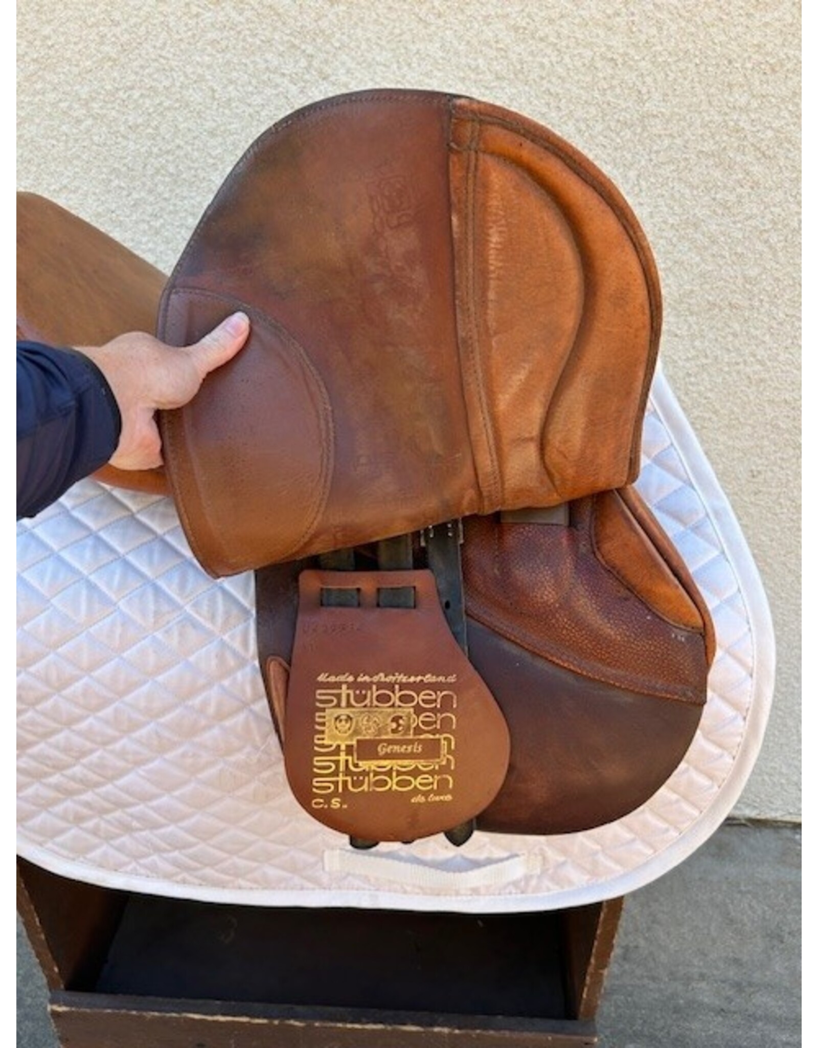 Stubben Genesis De Luxe 16.5" Seat, XWide Tree