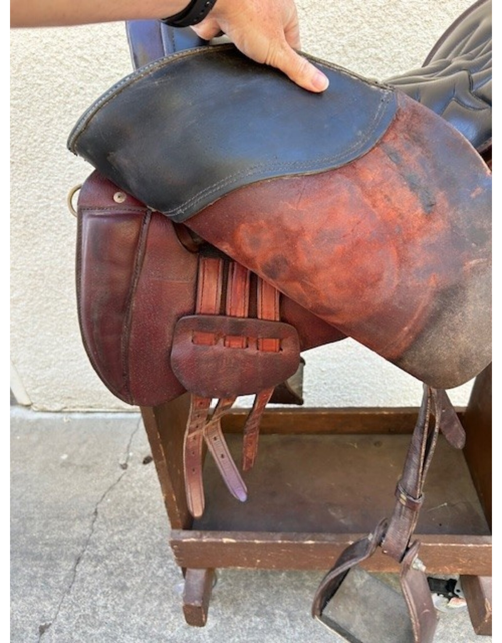 Tucker Western Endurance 16.5" Seat, Wide Gaited Tree