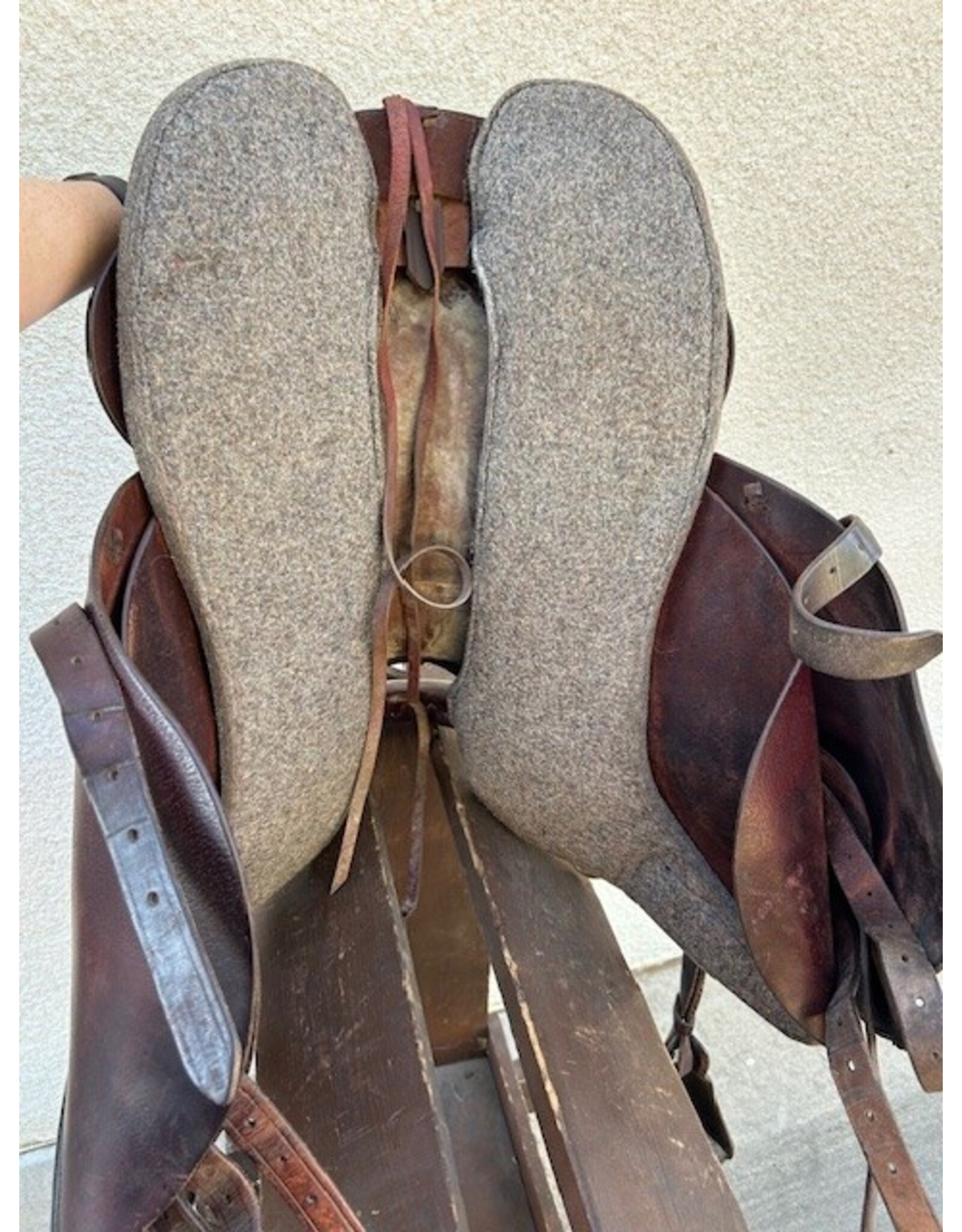 Tucker Western Endurance 16.5" Seat, Wide Gaited Tree