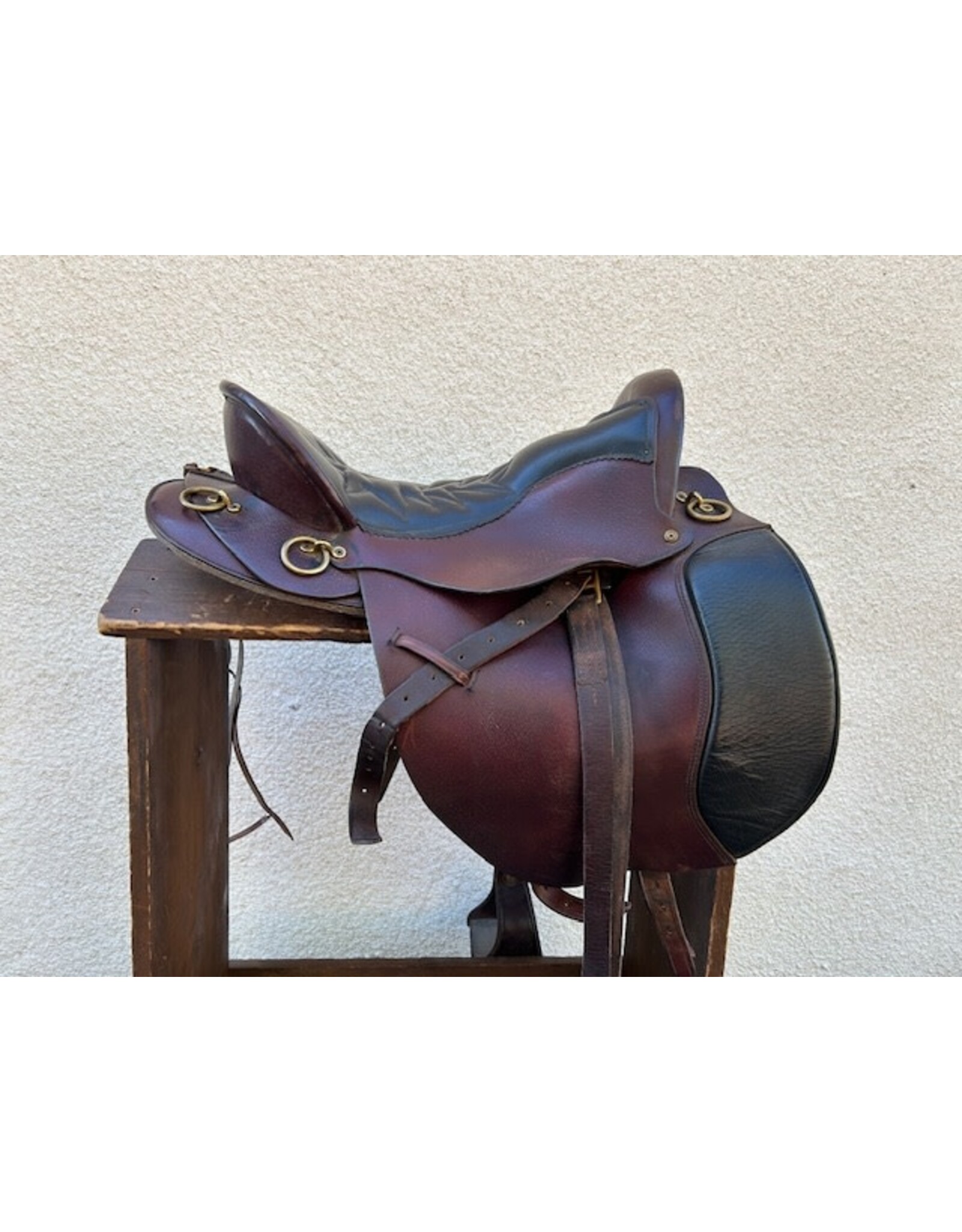Tucker Western Endurance 16.5" Seat, Wide Gaited Tree