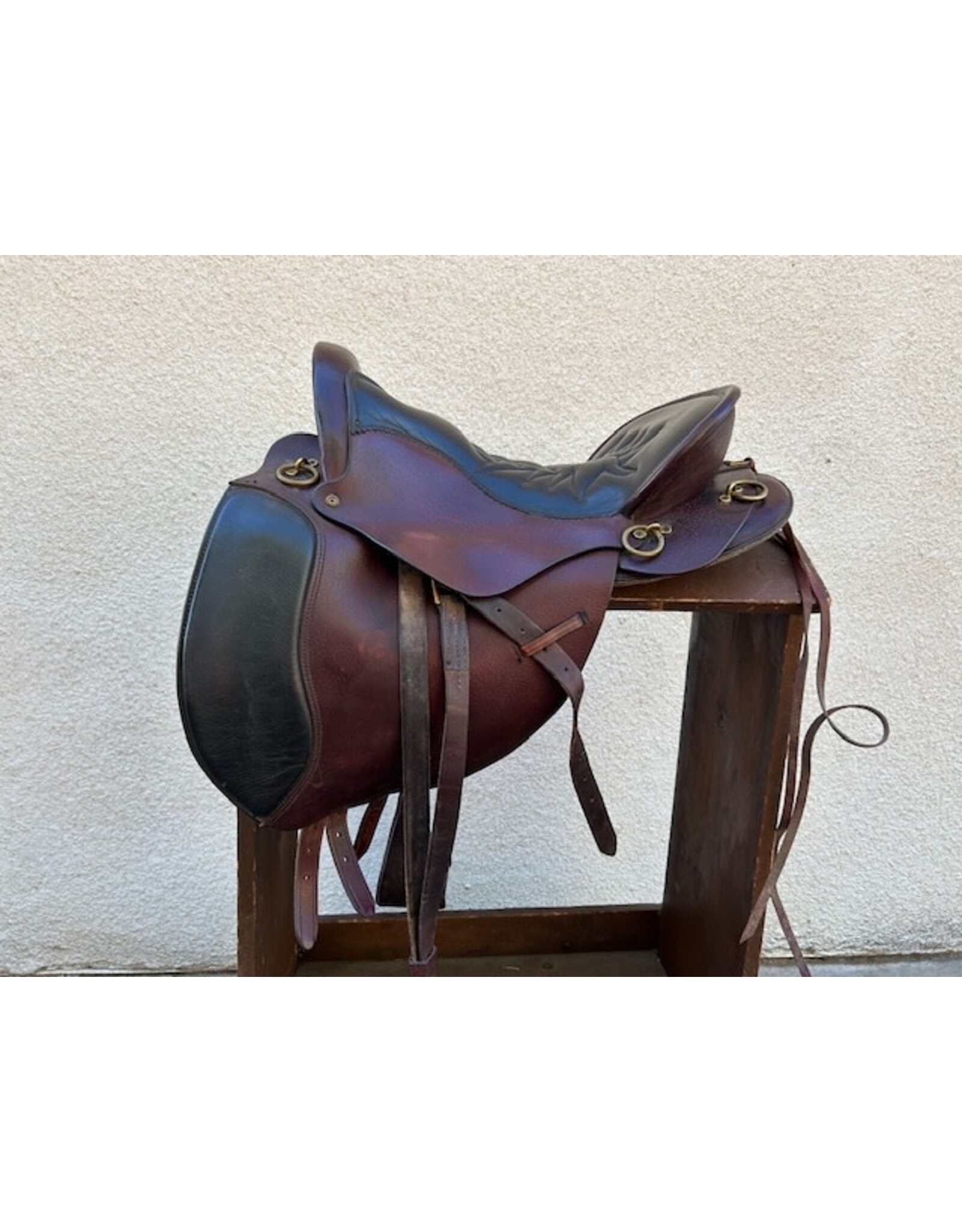 Tucker Western Endurance 16.5" Seat, Wide Gaited Tree