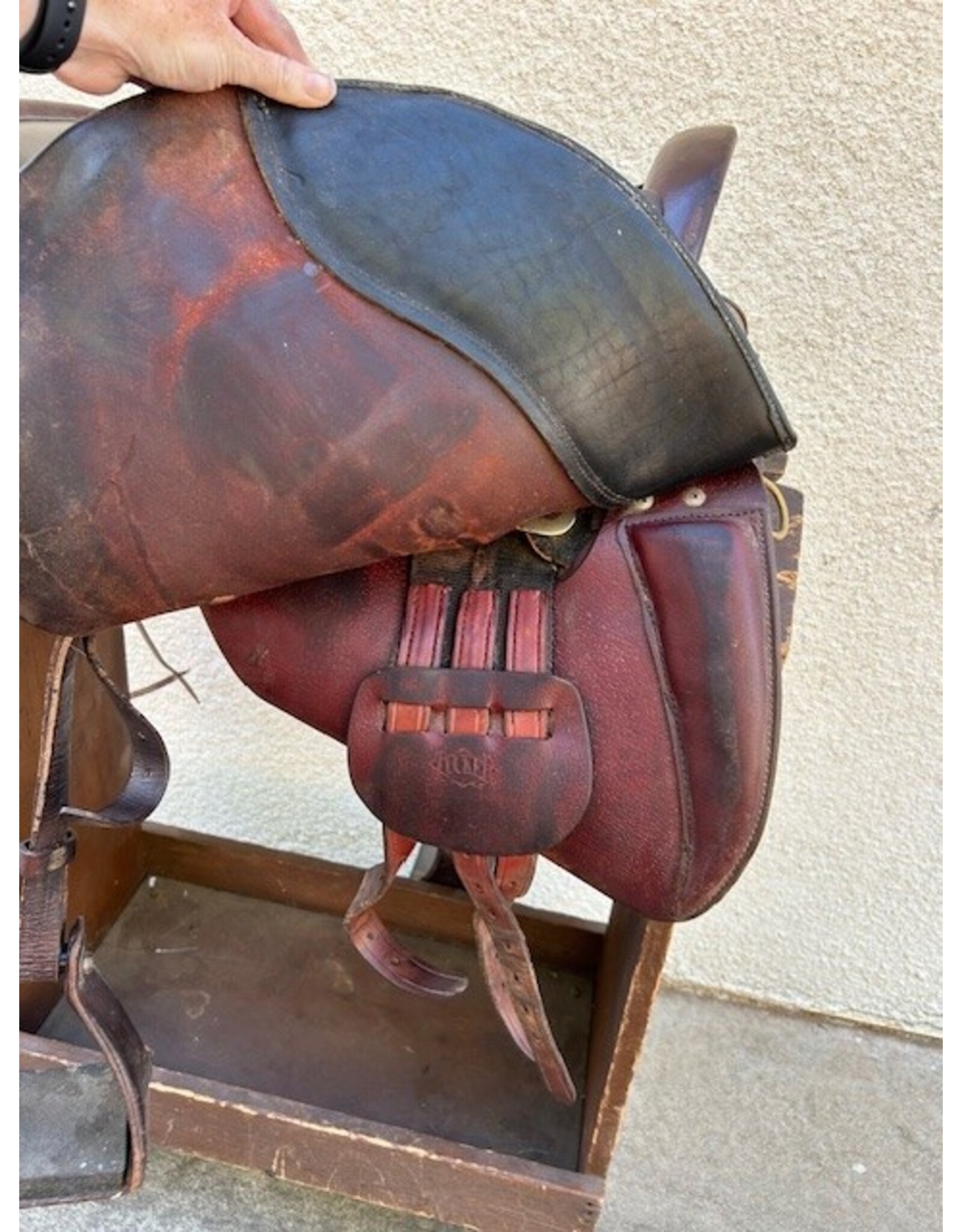 Tucker Western Endurance 16.5" Seat, Wide Gaited Tree