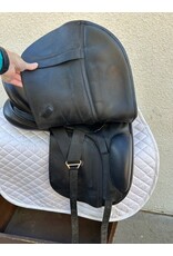 Täkt Dressage Saddle TSD-17 17" Medium Wide Tree Täkt Dressage Saddle TSD-17 17" Medium Wide Tree