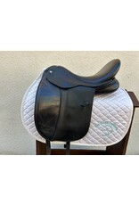 Täkt Dressage Saddle TSD-17 17" Medium Wide Tree Täkt Dressage Saddle TSD-17 17" Medium Wide Tree