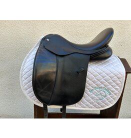 Täkt Dressage Saddle TSD-17 17" Medium Wide Tree