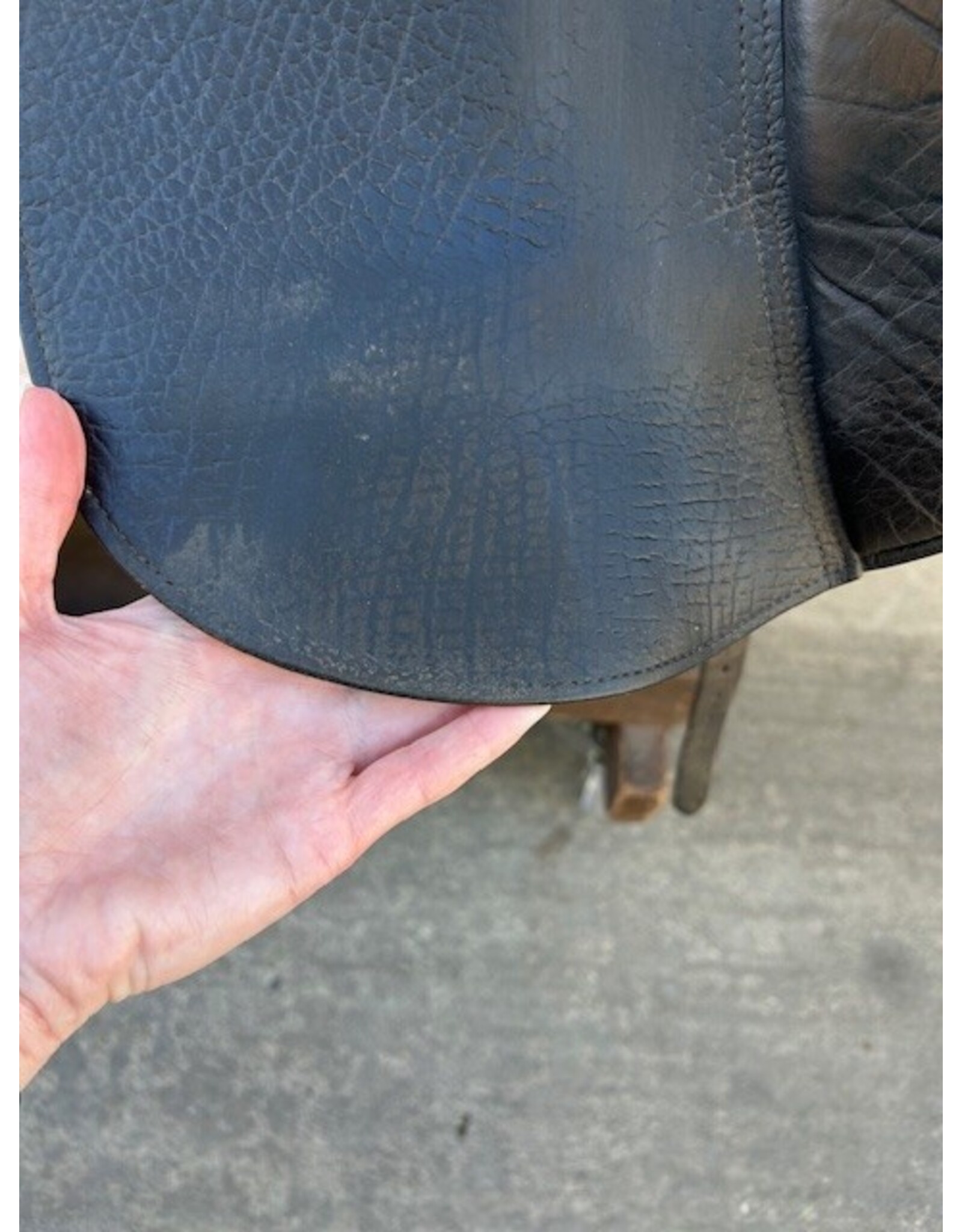 Täkt Dressage Saddle TSD-17 17" Medium Wide Tree