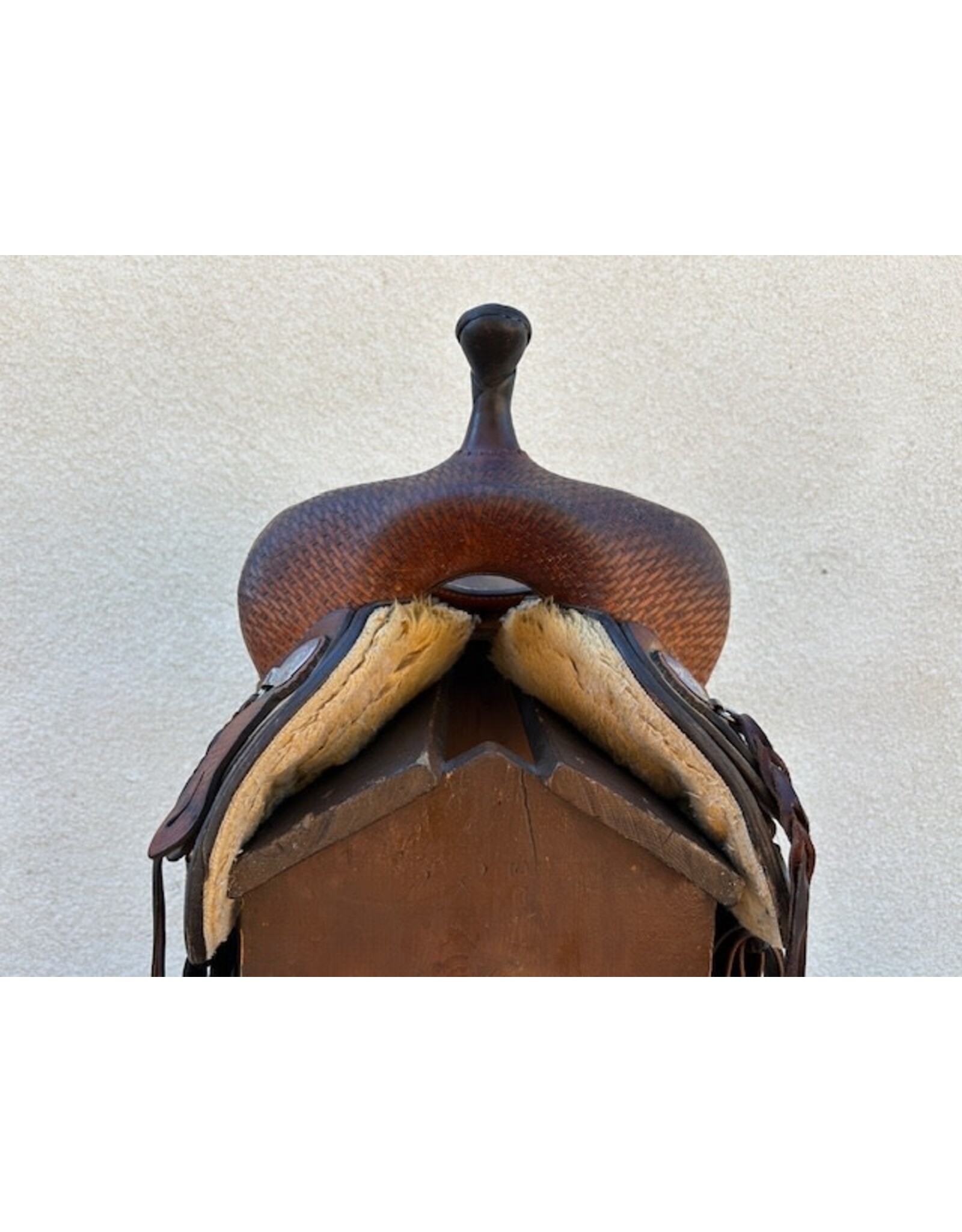 Crates Cutting Saddle 16.5" Full Quarter Horse Bars