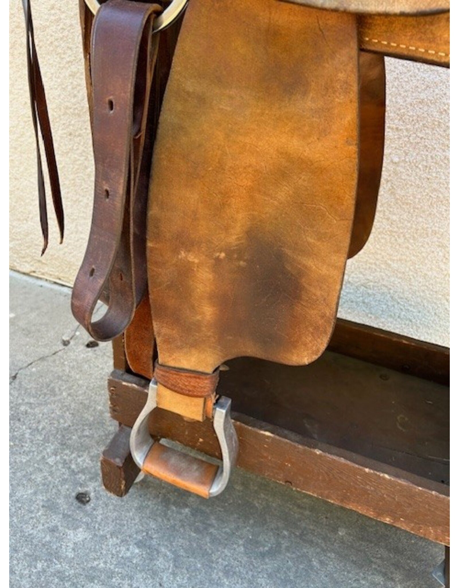 Crates Cutting Saddle 16.5" Full Quarter Horse Bars