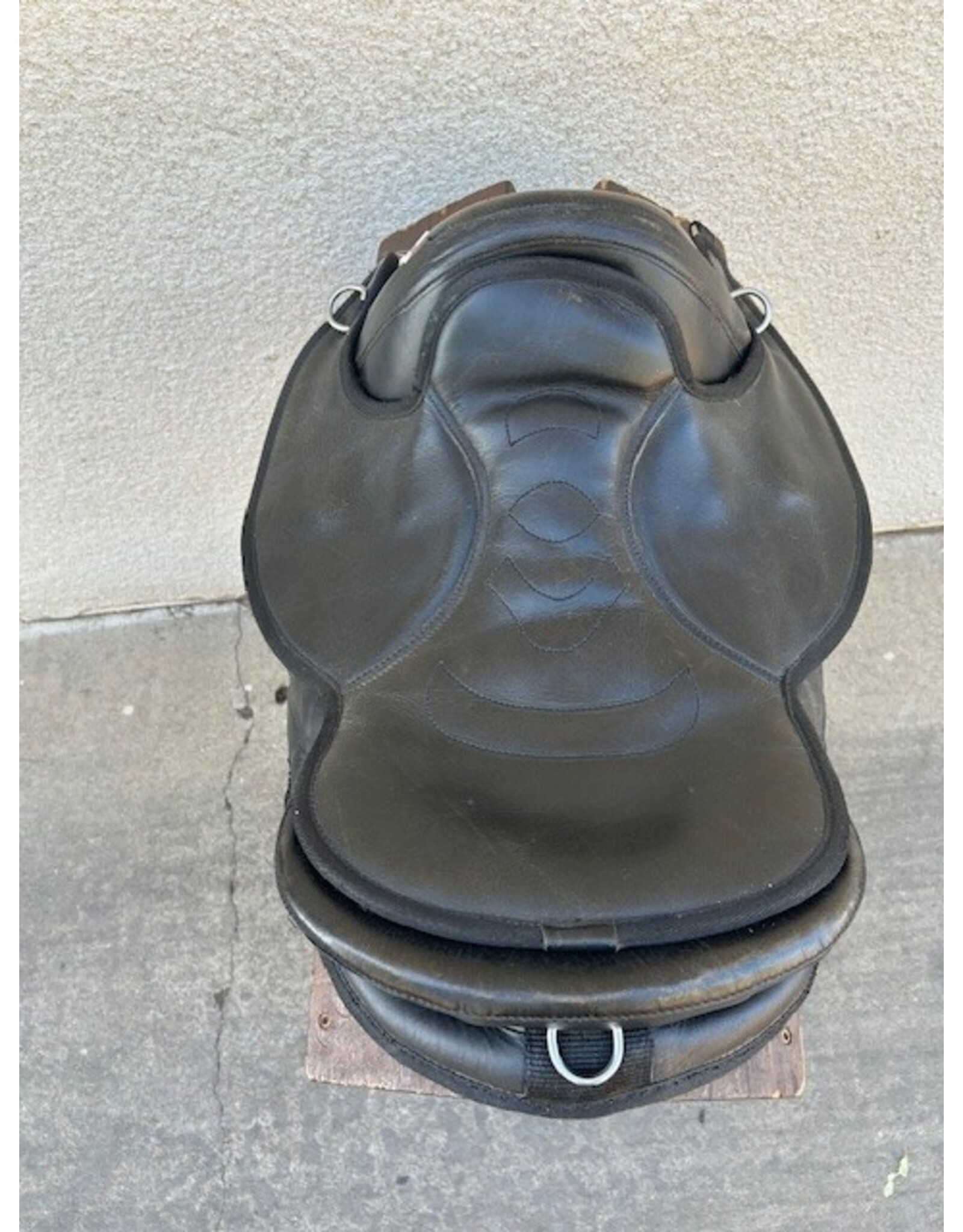 Black Forest Treeless Endurance Saddle Size 2 (Western 16") Black