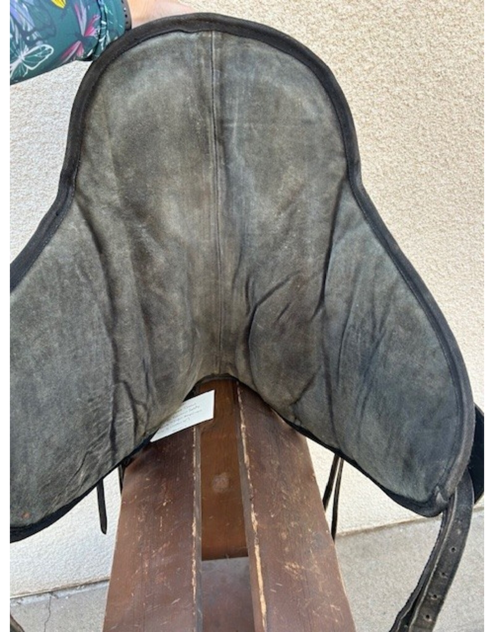 Black Forest Treeless Endurance Saddle Size 2 (Western 16") Black