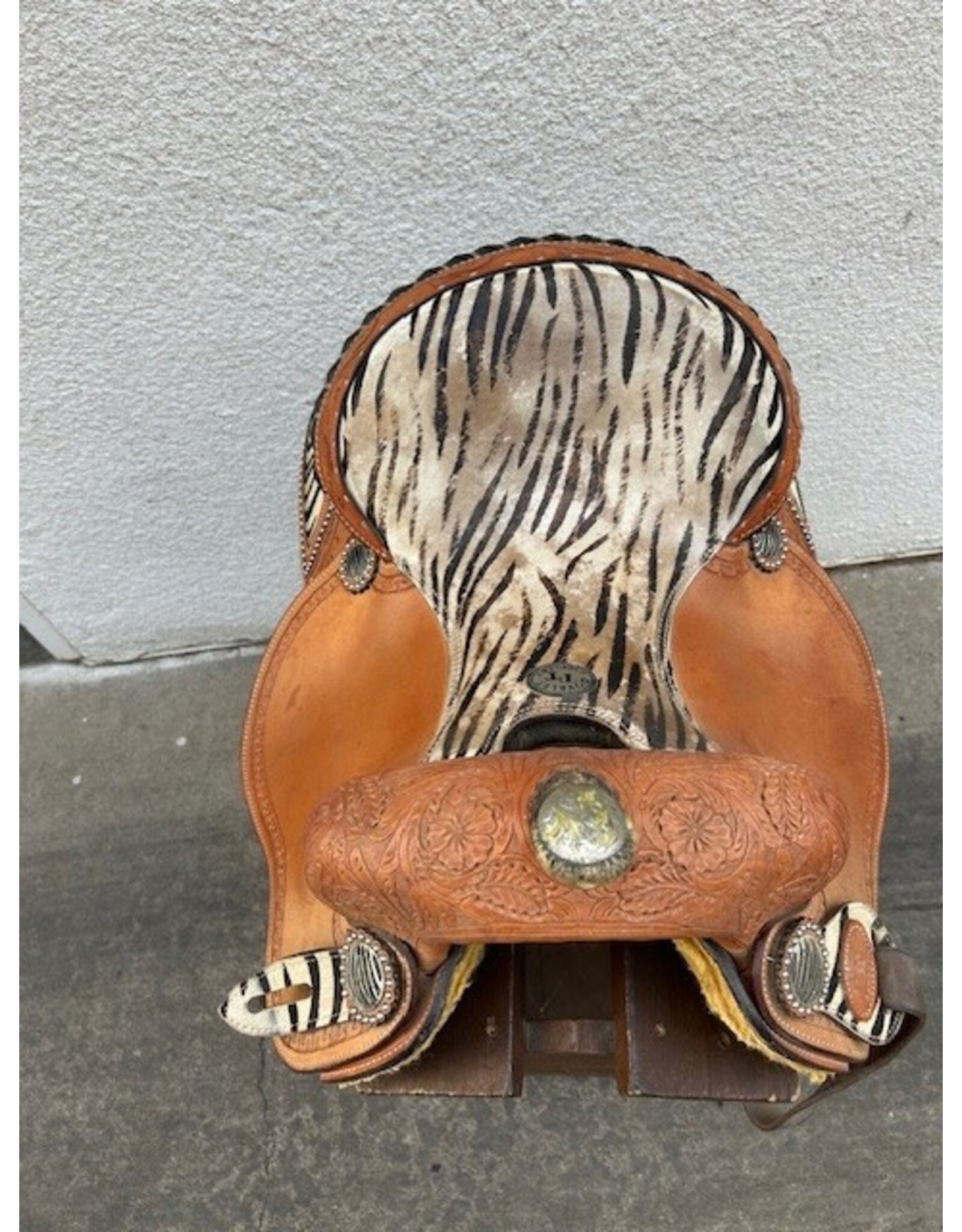 Double TT Youth Saddle 13" Seat SQHB