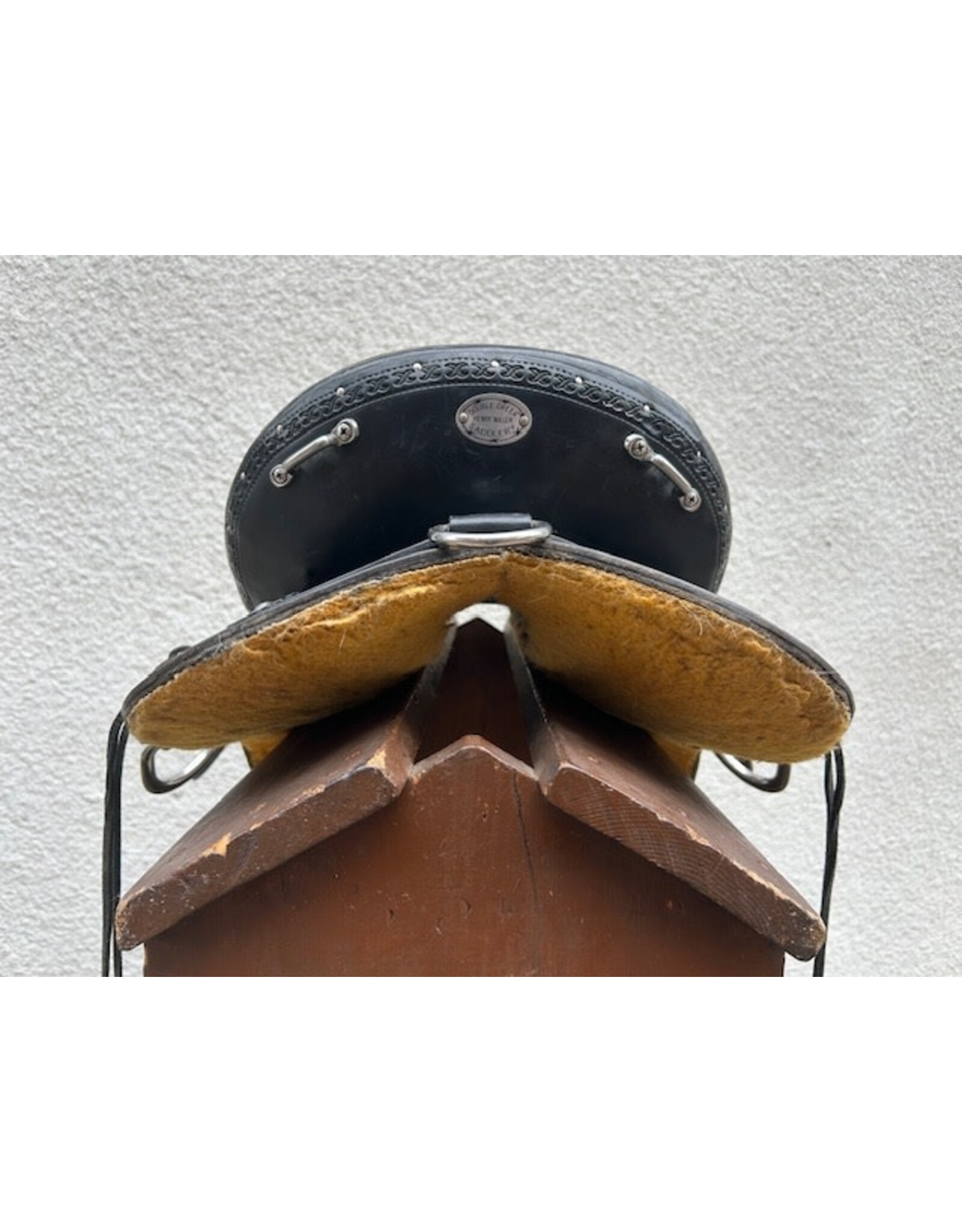 Double Creek Saddlery/ Henry Miller Endurance 17" Seat, SQHB
